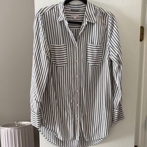 Merona Men’s Gray and White Vertical Stripe Button-Down Shirt